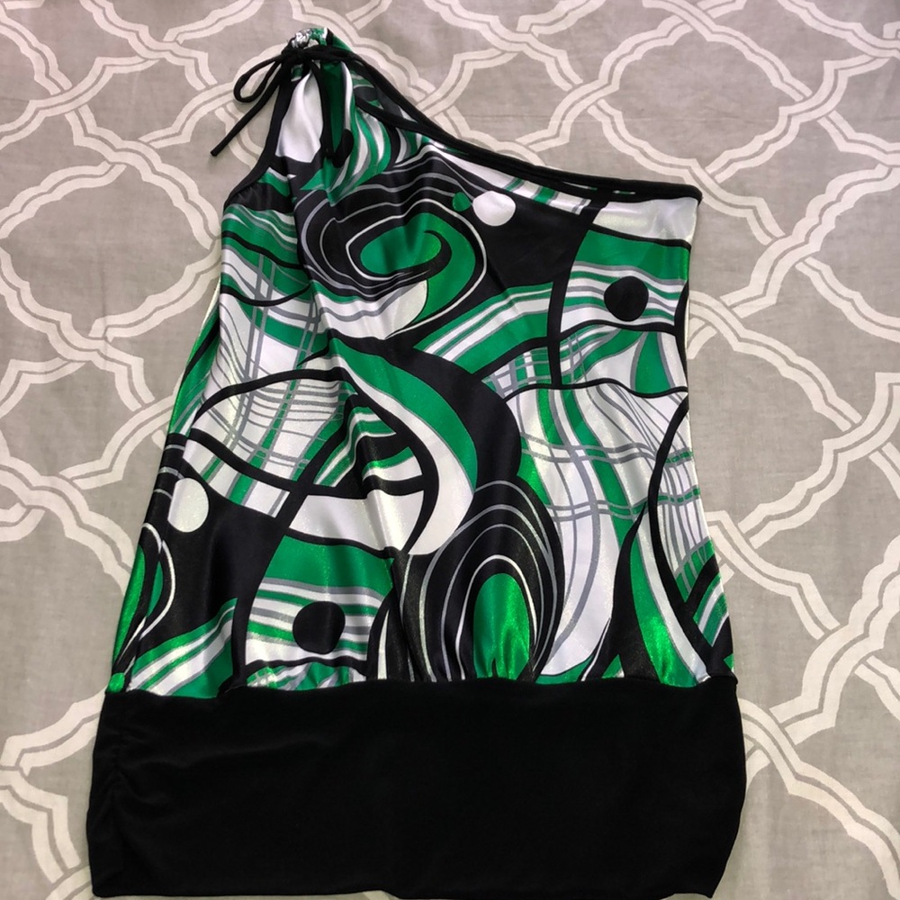 One shoulder tank